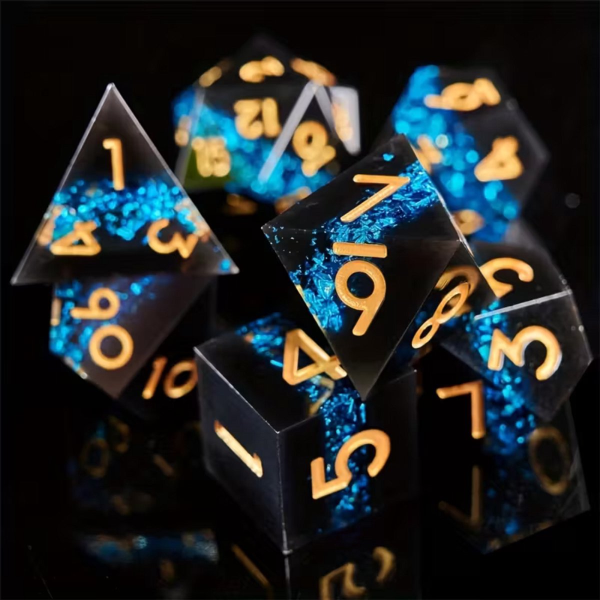 Joya Dice® Dungeons and Dragons Dobbelsteen Set | Polydice DnD Dobbelstenen Set | D&D Dice Set | Resin Sharp Edge 7 Stuks Set | Incl Luxe Opbergdoos | Blue Shards